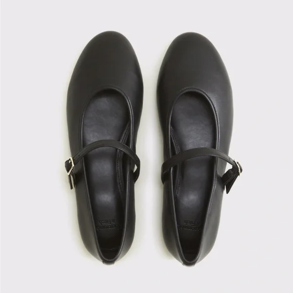 Abercrombie and Fitch Mary Jane Rounded Toe Flats - Black - Size 7.5 - Picture 3 of 4